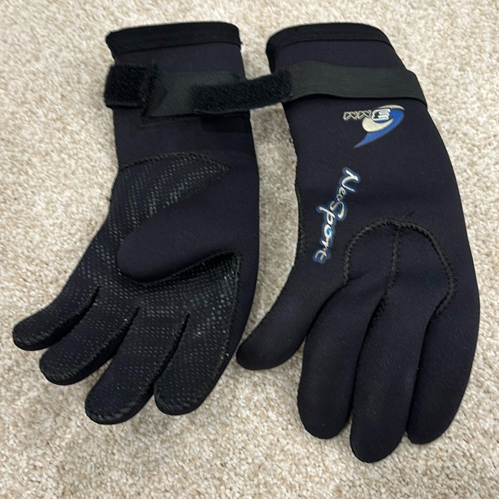 Neosport 3mm Velcro Scuba Diving Gloves, Size Small